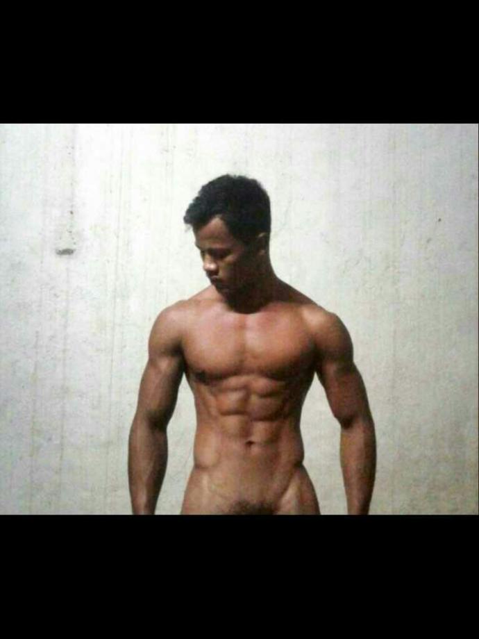 Girls, post the ideal male body?