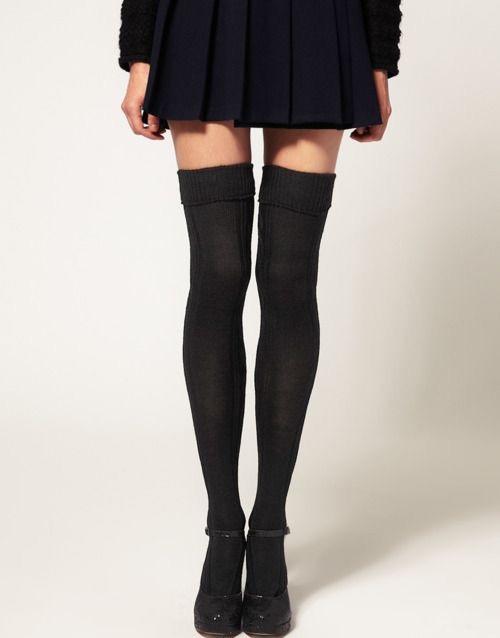 Guys, do you prefer skinny legs or normal legs?