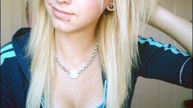 Girls, tips for how to style hair after this cut?