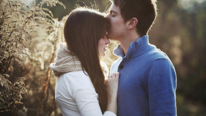 How to make my virgin boyfriend feel special?