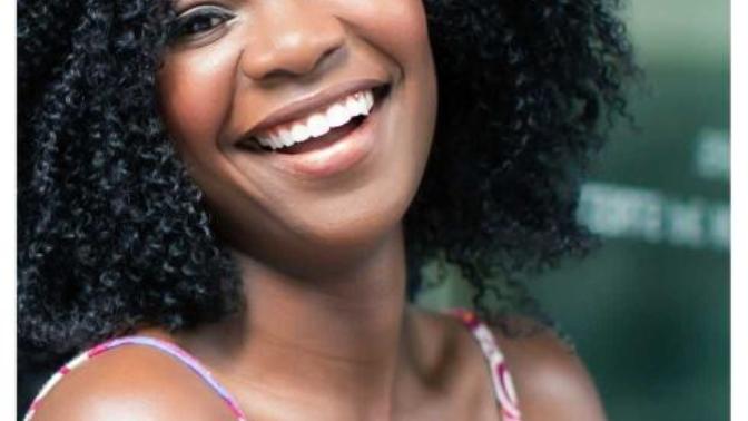 How would you feel if an attractive woman caught your eye and smiled as she walked past you in the street?