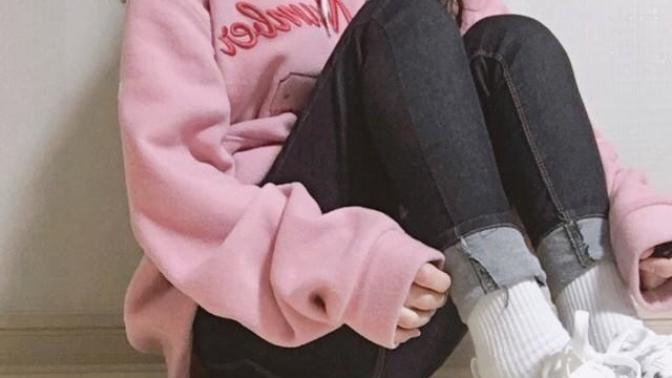 What do you think of this Korean style of layering turtlenecks and hoodies?