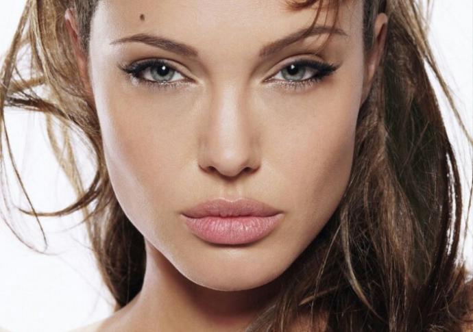 Thin vs big lips?
