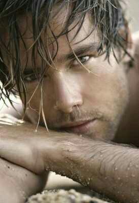 Girls, what's the most attractive thing about guys to you??