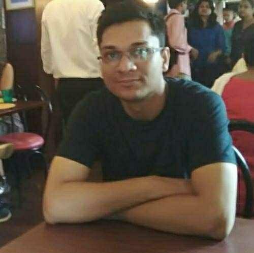 Girls, whats your opinion on my looks. Please be honest.?