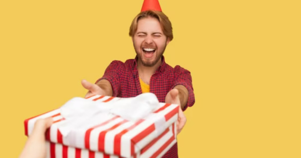 Do guys like getting surprise gifts? GirlsAskGuys