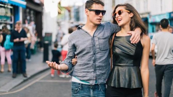 How long should I wait to be asked on a second date?