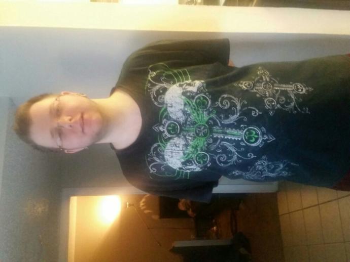 I want honest opinion about my looks and what make a guy attractive to you????