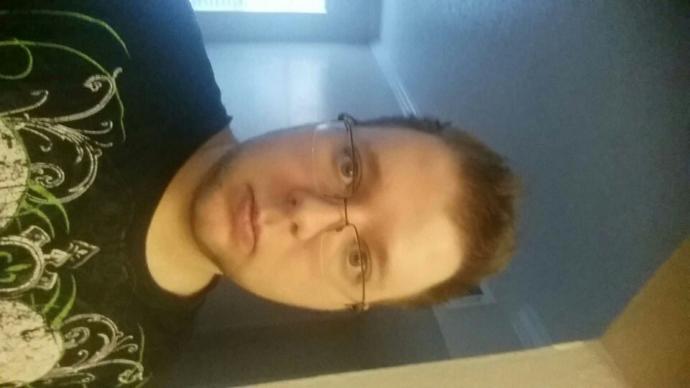 I want honest opinion about my looks and what make a guy attractive to you????