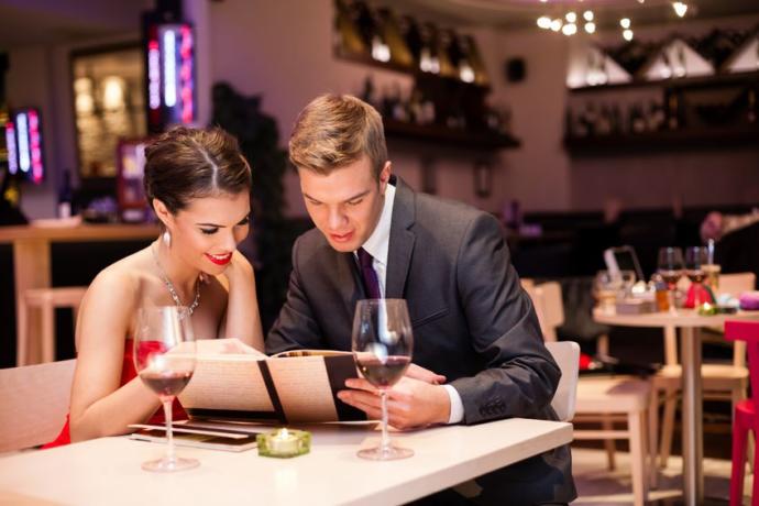 Do you prefer  having dinner/lunch at a restaurant , or a home cooked meal with your spouse?