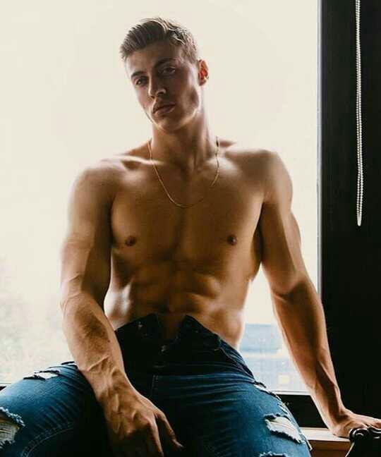 Would a guy with body like this ever date a girl who is flat??