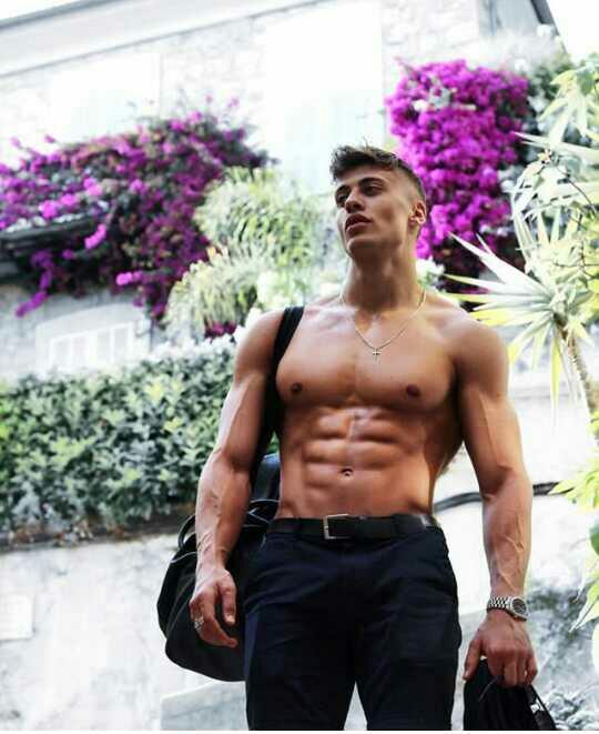 Would a guy with body like this ever date a girl who is flat??