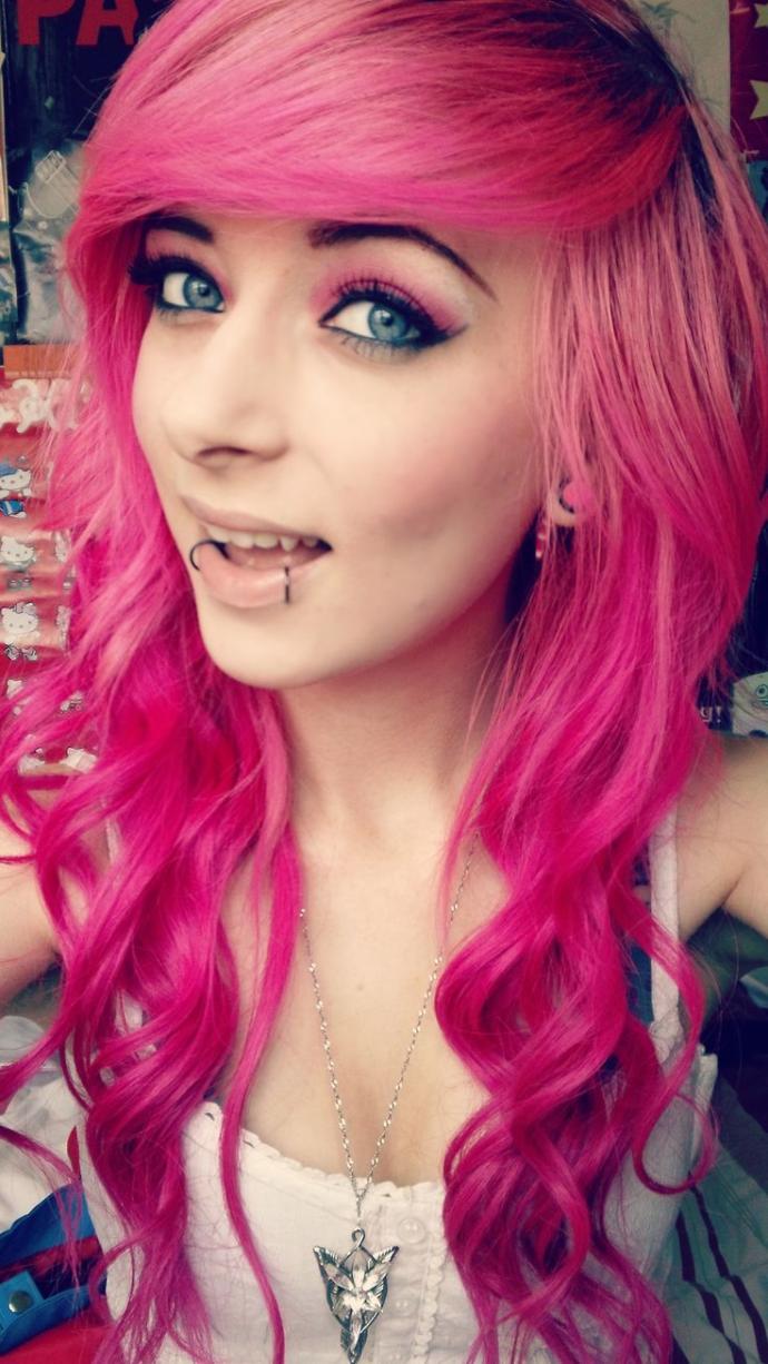 Why Are Girls With Pink Hair So Sexy Girlsaskguys