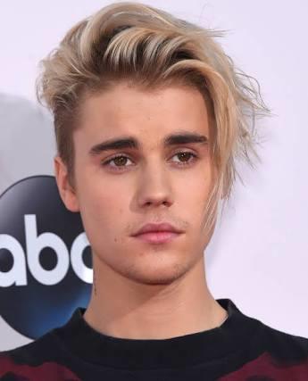 Which of beiber's style looks sexy and attractive?