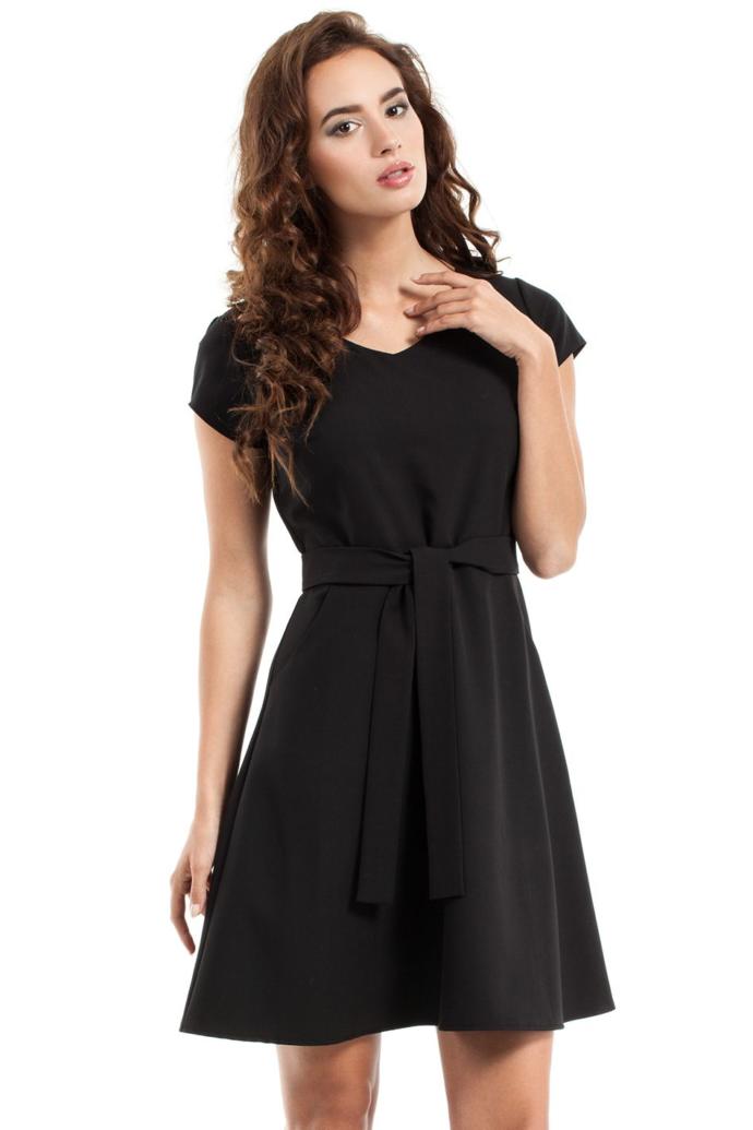 Which dress is better as for a prom guest?
