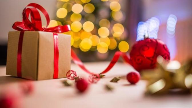 Awkward Christmas gift situation?