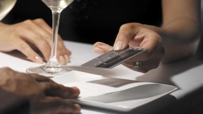 Guys, If a woman politely insists on paying for her own meal on a first date, what does that make you think?