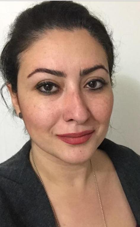 Do you think butter face women have the right to play hard to get in case a guy gets attracted to her?