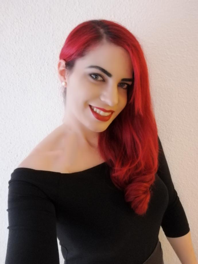 Guys, do you like red lips?