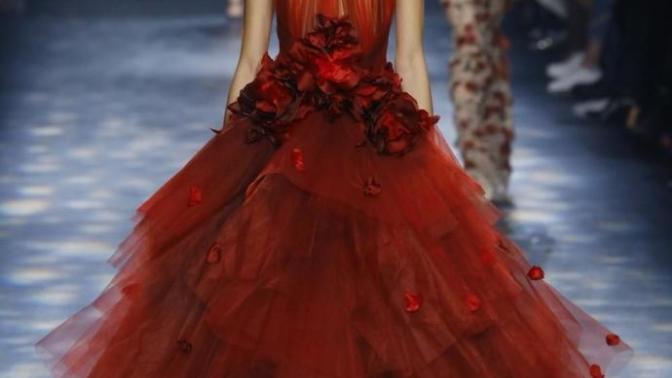 Do you think that being a fashion model would be an enjoyable interesting life? Would you like to be one?
