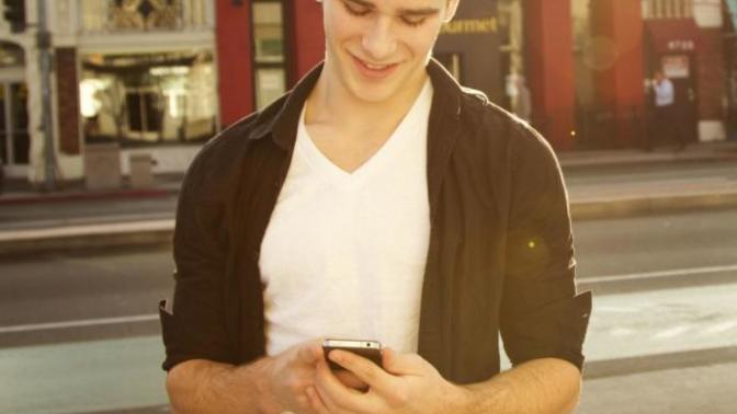 How to send a first message on a dating site such as Tinder, Okcupid or Plenty of Fish?