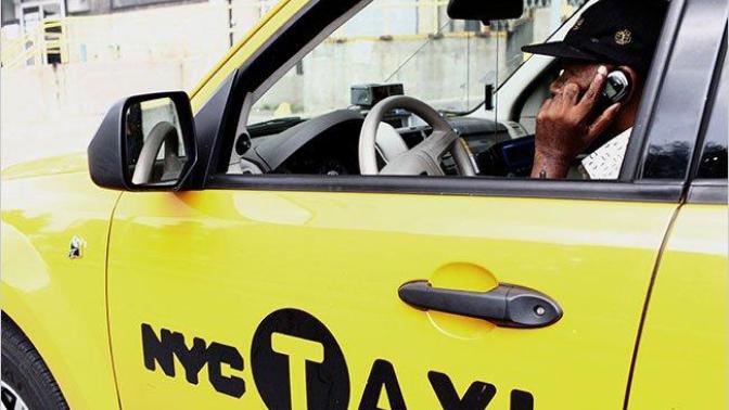 Do you think it's fine/impolite of taxi drivers to talk in the phone in a foreign language?