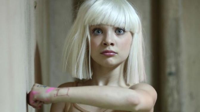 Girls/Guys, do you like white hair?