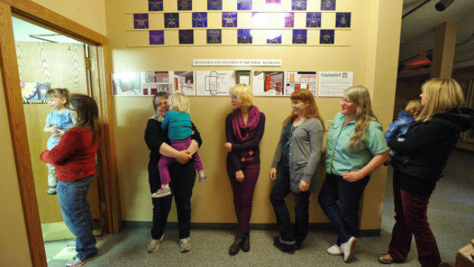 Should women be allowed to use men's bathroom if the line in women's one is too long?