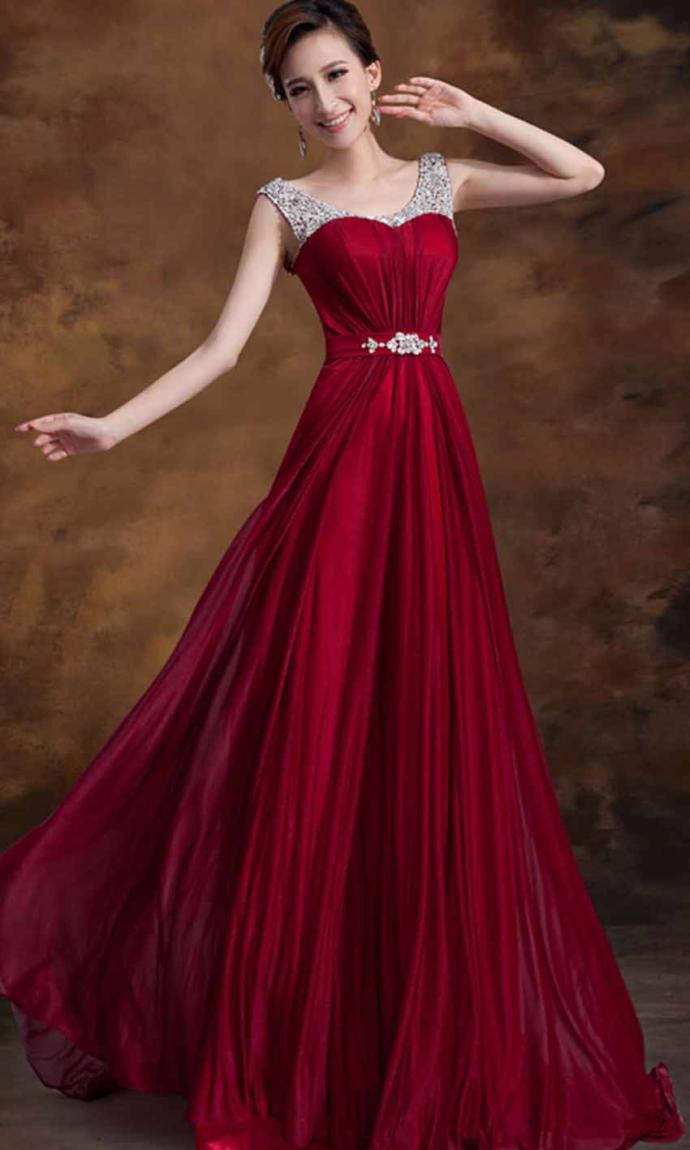 I’m going to be walking my mom down the aisle. What dress should I wear for the wedding?