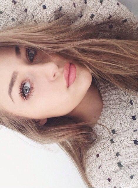 What hairstyles abs clothes  make women look the most feminine?