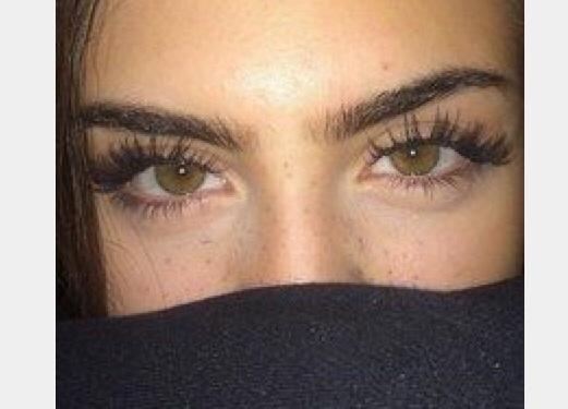 Which variation of brow shape do you like the most?