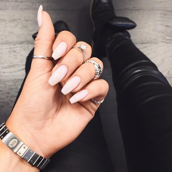 What do we think about fake/acrylic nails on girls?