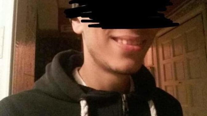 Would you date a guy with those crooked teeth.. Be honest?