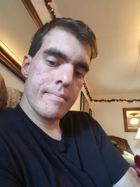 Hi does any one think I'm handsome?