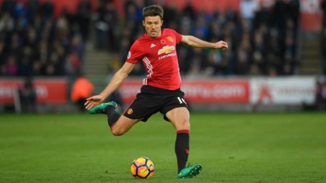 What are the privileges of dating a famous football (soccer) player?