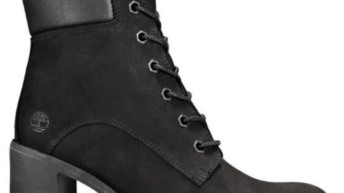Can I wear a white dress with timberland ankle boots?