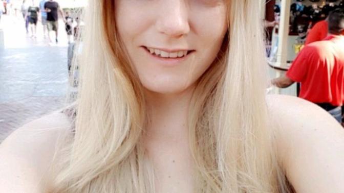 Hey 
So I’m feeling really sad cos my girlfriend broke up with me
Am I pretty? 
Cos me not being was one of the reasons she yelled at me as she left?