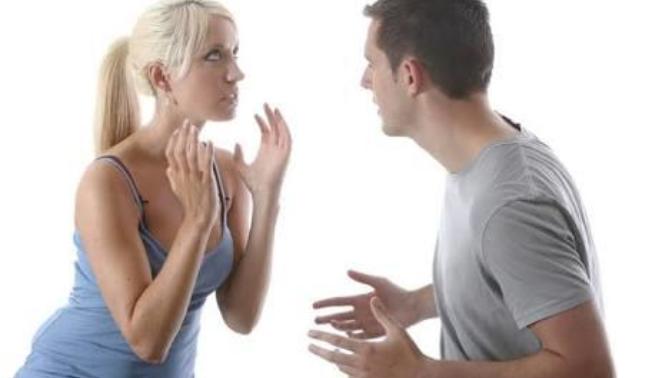 My girlfriend wants plastic surgery, what should I do?