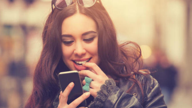 Guys, help me choose between these 4 texts to send to a guy I want to see?