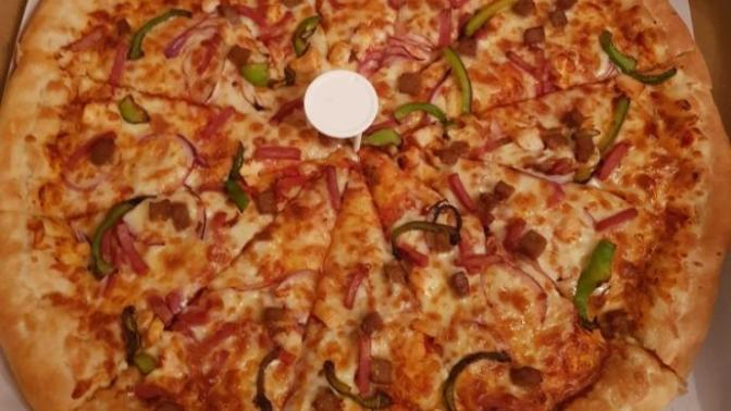 How many grams of fat is there in a 19 inch pizza?