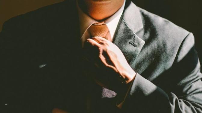 How do I gain confidence in dating?