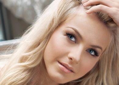 Guys, in general, do you like thicker or thinner eyebrows on women?