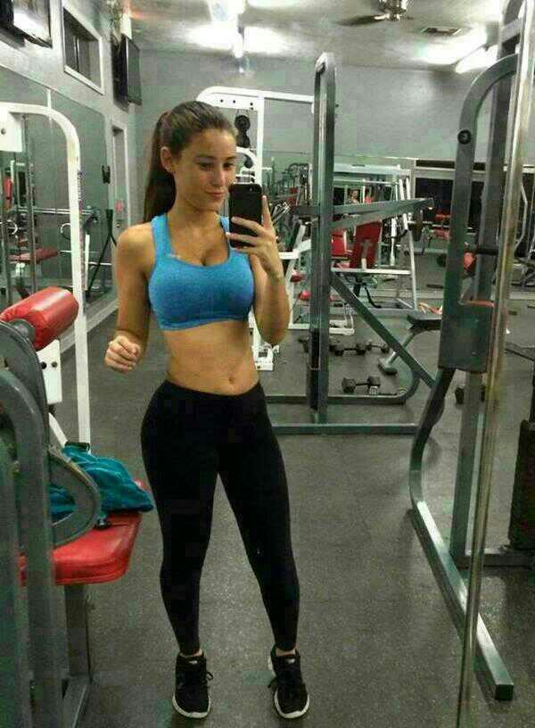What do you wear when working out??