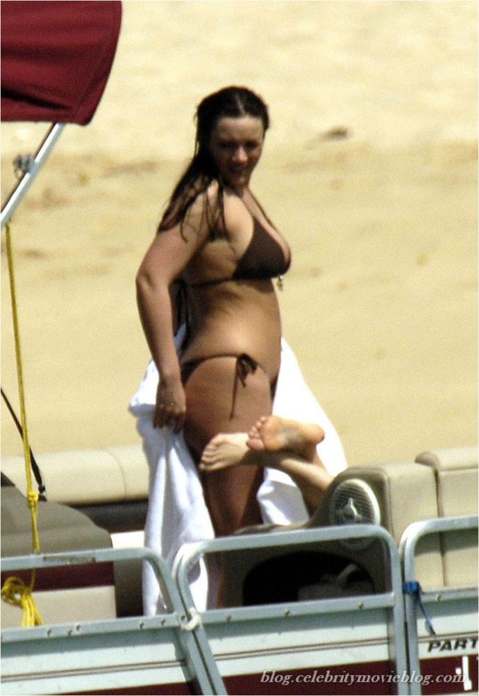Rate this actress's looks out of 10, hot or not?