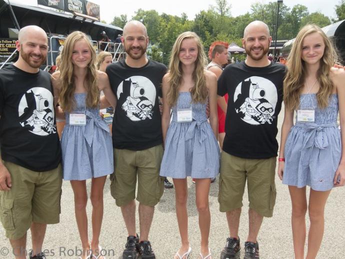 If triplets and twins get kids with the same triplets and twin, are their kids going to look the same?