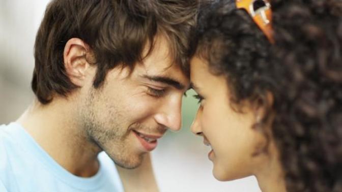 Why isn't my girlfriend putting much effort into our relationship?