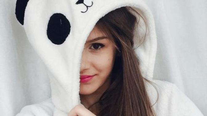 Guys, What kind of profile picture do you like or find interesting on instagram or messenger apps for girls?