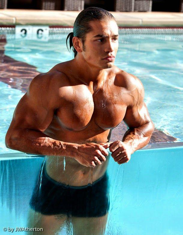 Do Mexican women or Latina women in general love Latino men with a near bodybuilder-physique?