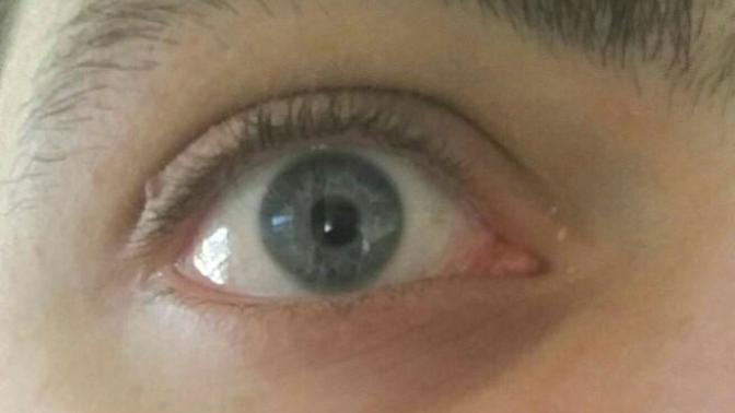 Girls, do you like guys with 'Blue' eyes?