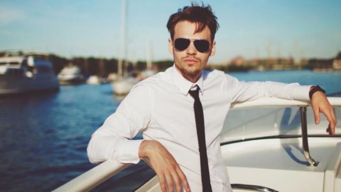 Why are girls attacked for expressing their desire to date a wealthy man?